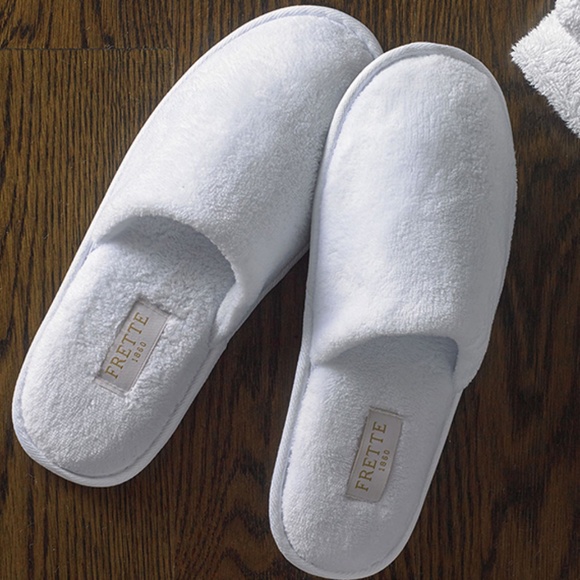 FRETTE 1860 Slippers  Color white  100% polyester velour - Picture 1 of 6